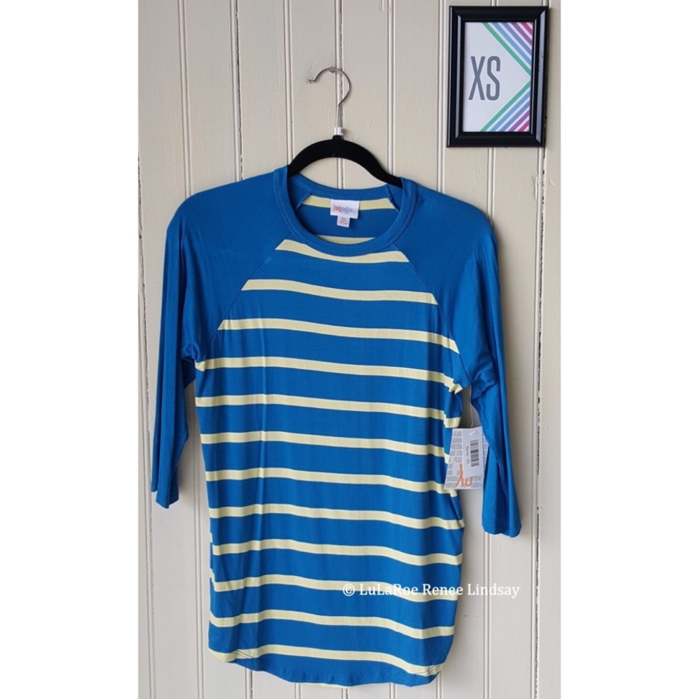 BNWT Lularoe Randy Tee